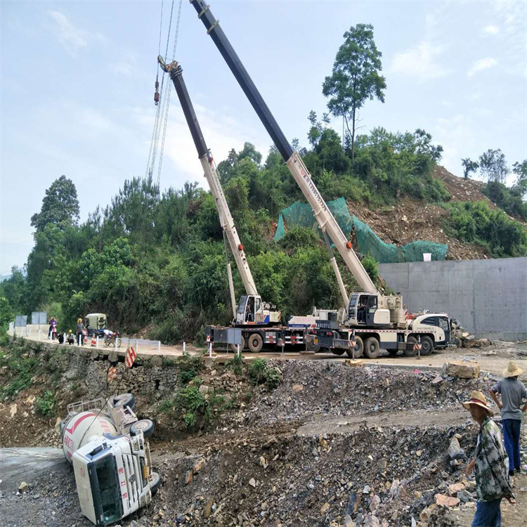 淳安汽车掉沟里叫吊车救援要多少钱